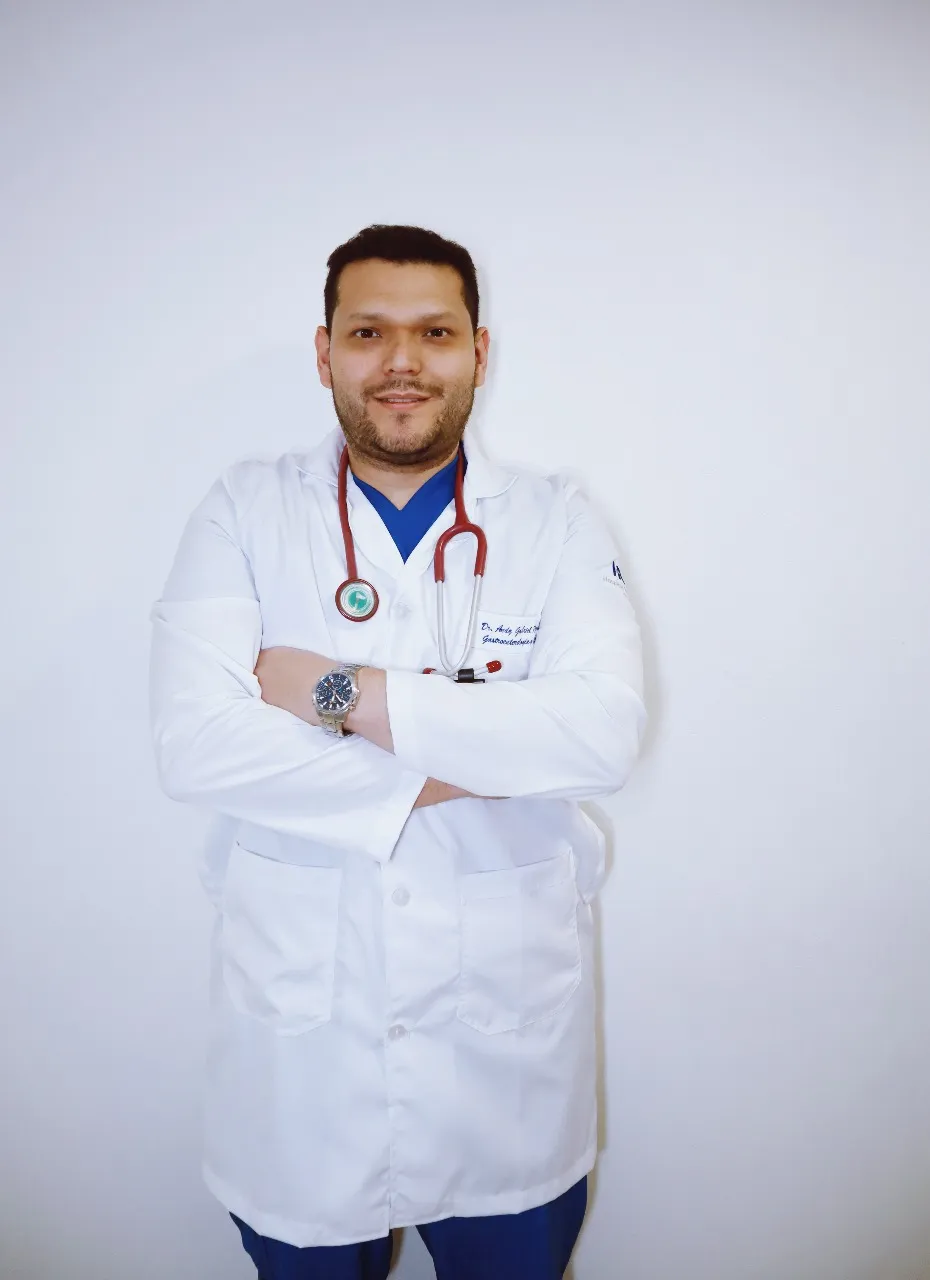 Dr. Andy Gabriel Rivera Flores