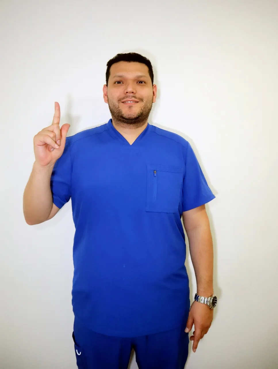 Dr. Andy Gabriel Rivera Flores