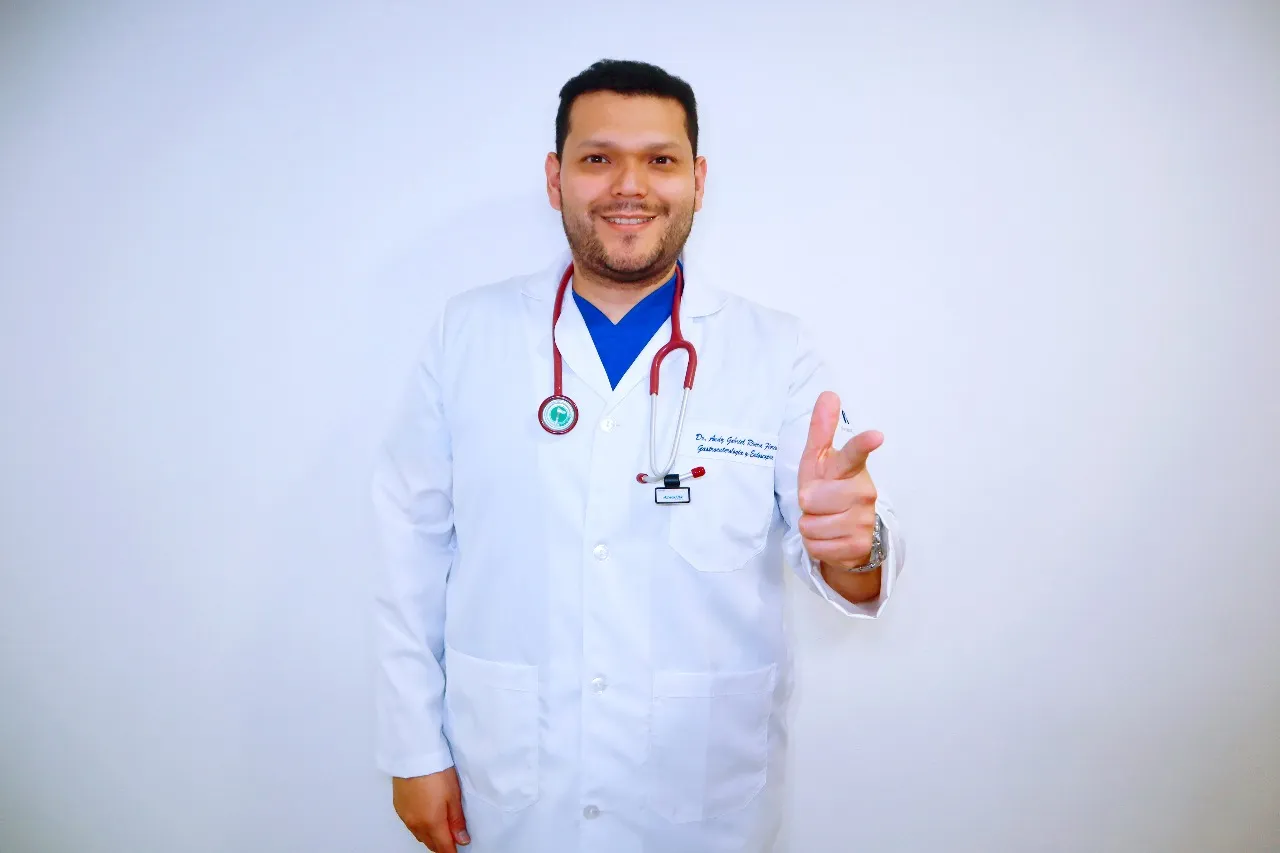 Dr. Andy Gabriel Rivera Flores